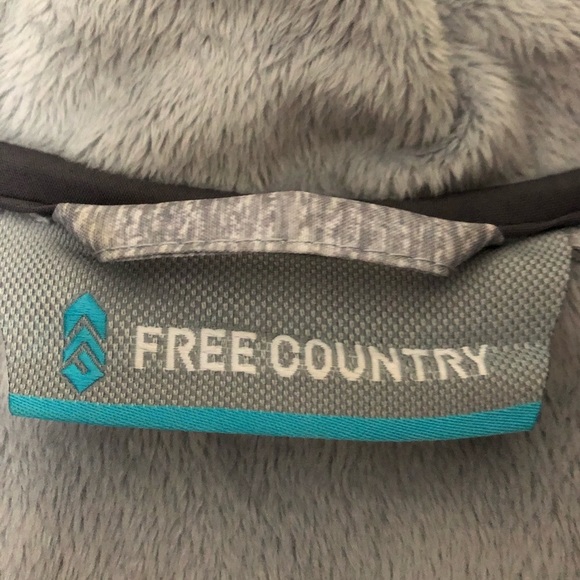 Free Country Softshell Jacket - Picture 3 of 8